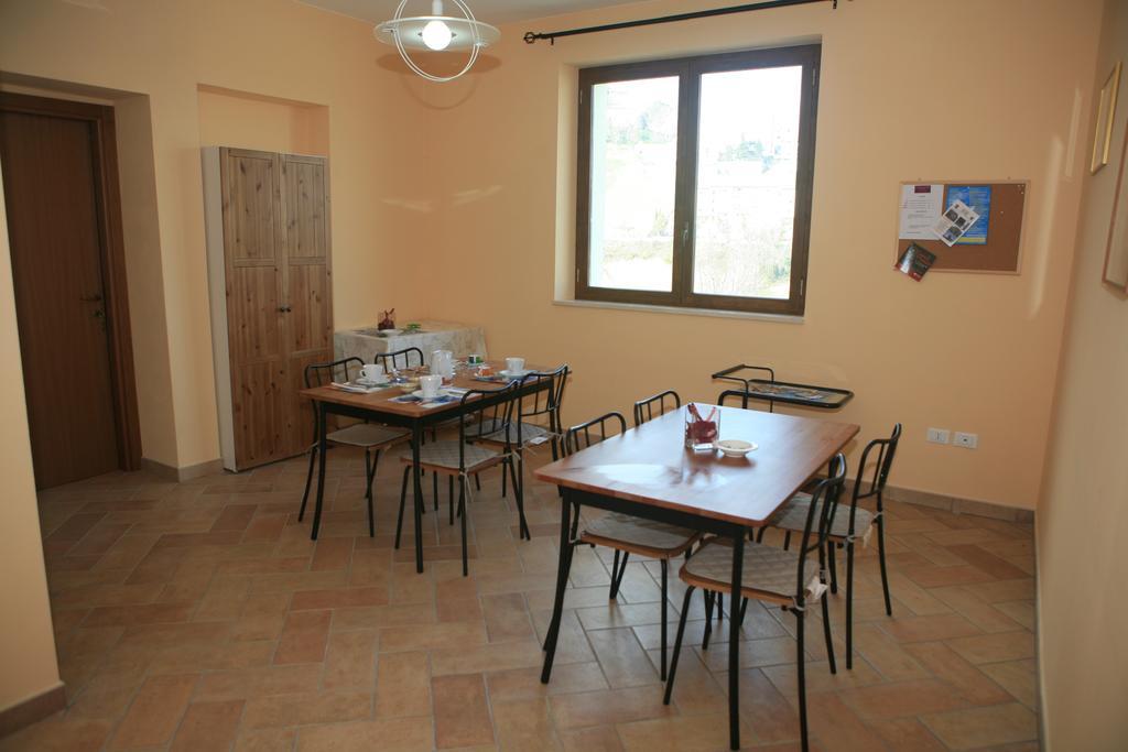 B&B La Collina Degli Ulivi Civitella Del Tronto Екстер'єр фото