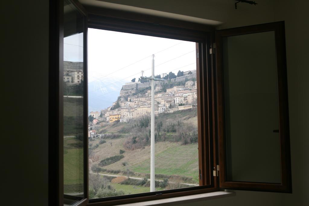 B&B La Collina Degli Ulivi Civitella Del Tronto Екстер'єр фото