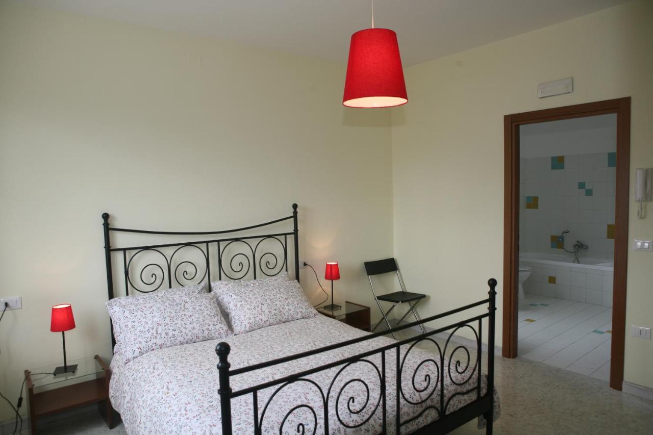 B&B La Collina Degli Ulivi Civitella Del Tronto Екстер'єр фото